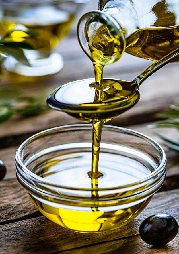 Extra virgin olive oil service in one of the test bowls of our private visit to a farm.